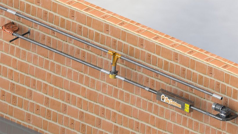 The corner drive station is very compact and is easily installed under cramped conditions.
