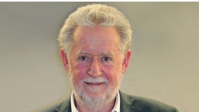 Dr Peter Davies