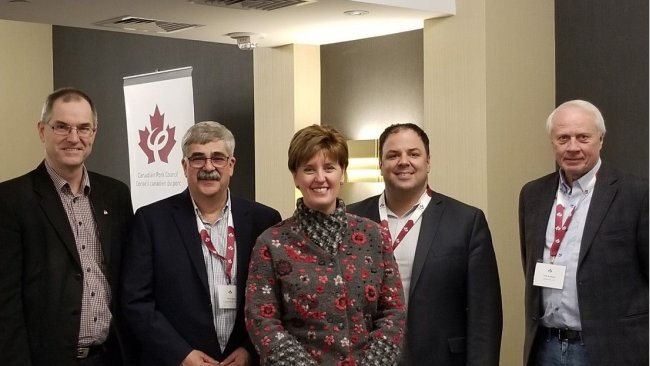 Minister Bibeau attended the Canadian Pork Council’s Spring Meeting where she met with producers from across Canada.