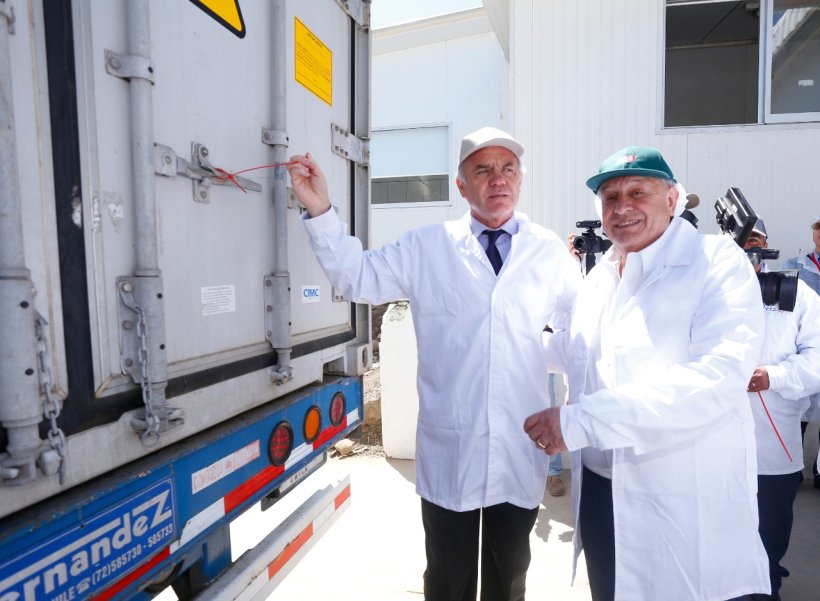 Chile exports pork to the Philippines.
