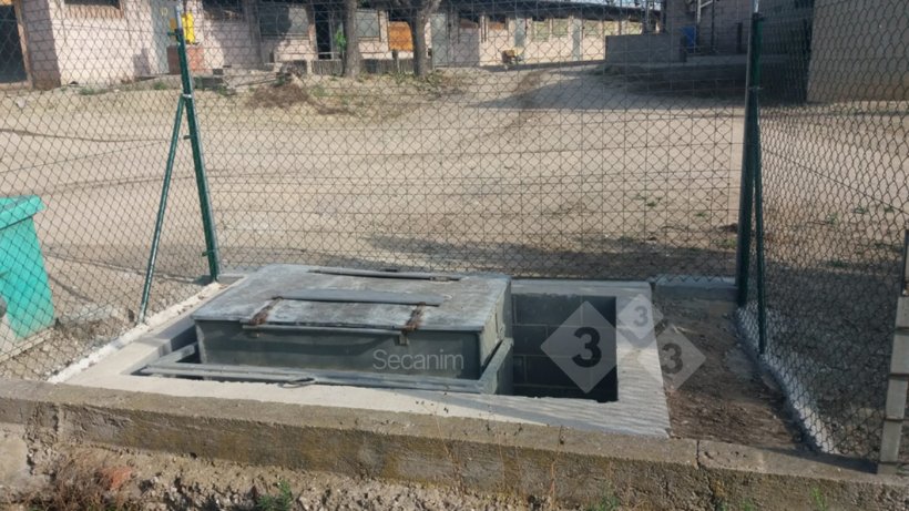 Image 3. Physical barriers creating a clear separation between clean and dirty zone at a pick-up deadstock location. Courtesy of Secanim (Spain).

