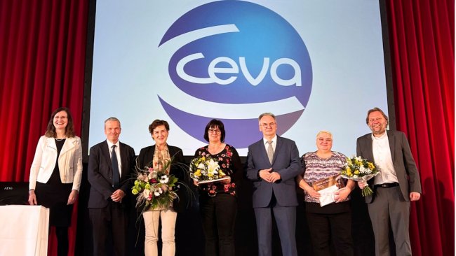From left to right: Thekla Kurz, CEO of Ceva Innovation Center; Marc Prikazsky, Chairman & CEO of Ceva Santé Animale; Ute Krueger, Ceva organizer of the event; Christina Meissner, Technician on the Dessau site since 1984; Reiner Haseloff, Prime minister of Saxony-Anhalt; Sonja Schuckert, Animal Care taker on the Dessau site since 1992; Carsten Klocke, Shareholder of Ceva.