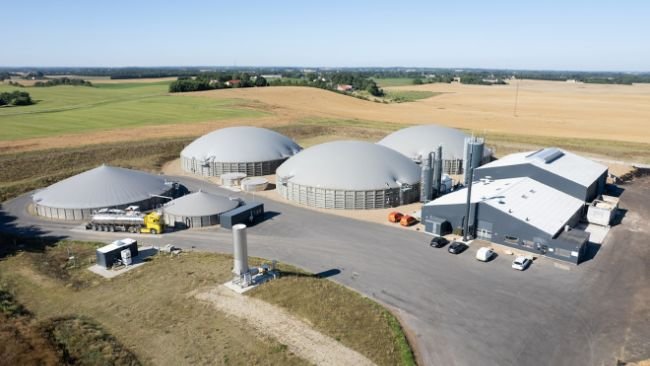 Agromek offers opportunities to learn more about the new biogas plant, Grauballegaard Biogas, established by Lundsby Biogas near Silkeborg. The plant processes biomass such as grass, corn, deep litter and slurry to produce biomethane, with the potential to heat approx. 3,500 households. Photo: Lundsby Biogas.