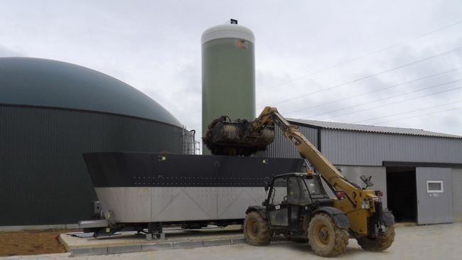 "To reduce imports and greenhouse gases, our joint biogas and biomethane projects in France are already contributing,“ reports Alain Priser, who is responsible for the French market at WELTEC. The anaerobic digestion plants are fed with very different feedstock mixtures from regional waste and by-products from the agricultural and food industries. Moreover, in many plants the waste heat is decoupled for heating and as process heat. The use of these intelligent cycles also ensures a high level of acceptance among the population.