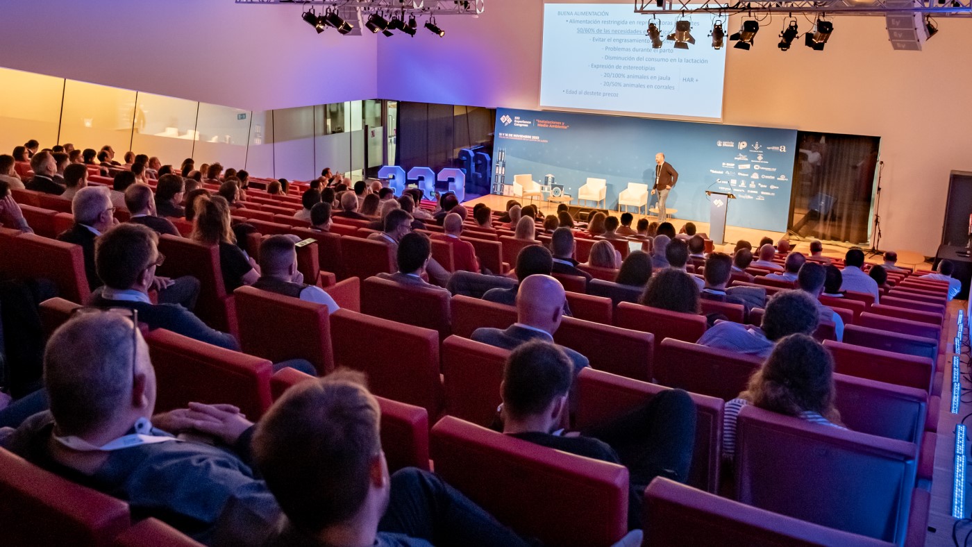 2nd edition of 333 Experience Congress "Facilities and Environment" About 333 pig333, pig to