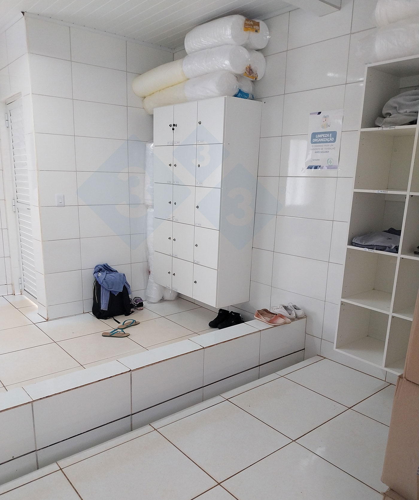 <p>Photo 7. Changing room.</p>