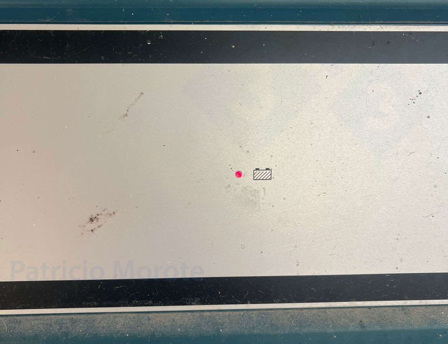 <p>Photo 6. Emergency battery equipment failure.</p>