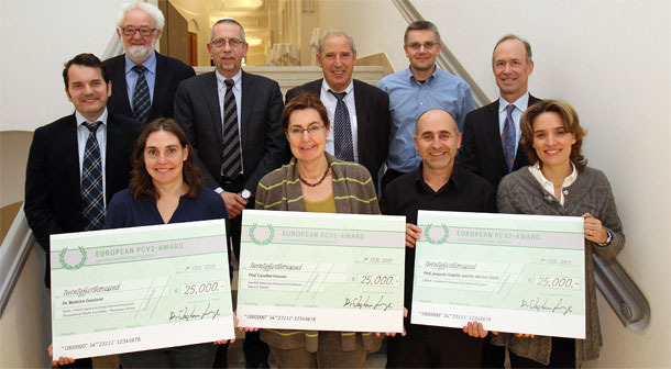 The award winners with members of the review board and George Heidgerken, Boehringer Ingelheim Animal Health (on the right).