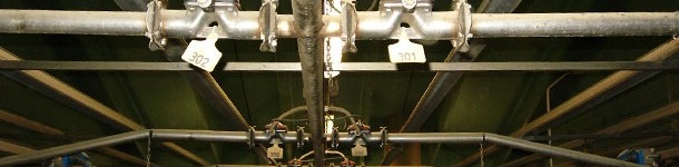 Numbering of liquid feed valves with sows' ear tags