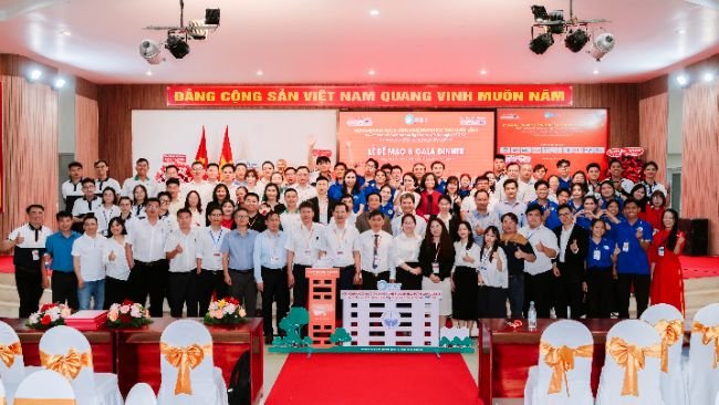 Gala Dinner khép lại chương trình trong không khí ấm áp