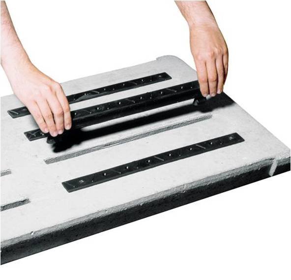 Click In - Floor. (4) Click In - Floor. (4)