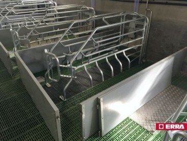 Farrowing crate (17) Farrowing crate (17)