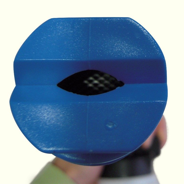 Foam gun 1.8 mm + 2 liters tank (2) Foam gun 1.8 mm + 2 liters tank (2)