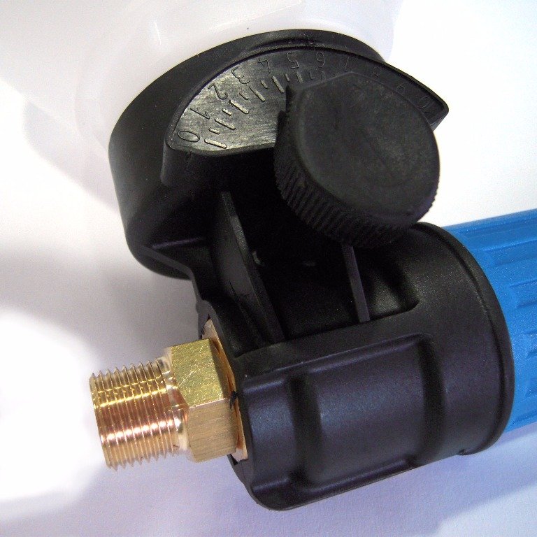 Foam gun 1.8 mm + 2 liters tank (6) Foam gun 1.8 mm + 2 liters tank (6)