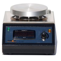 Hot plate magnetic stirrer with Pt100 temperature probe gel Hot plate magnetic stirrer with Pt100 temperature probe gel